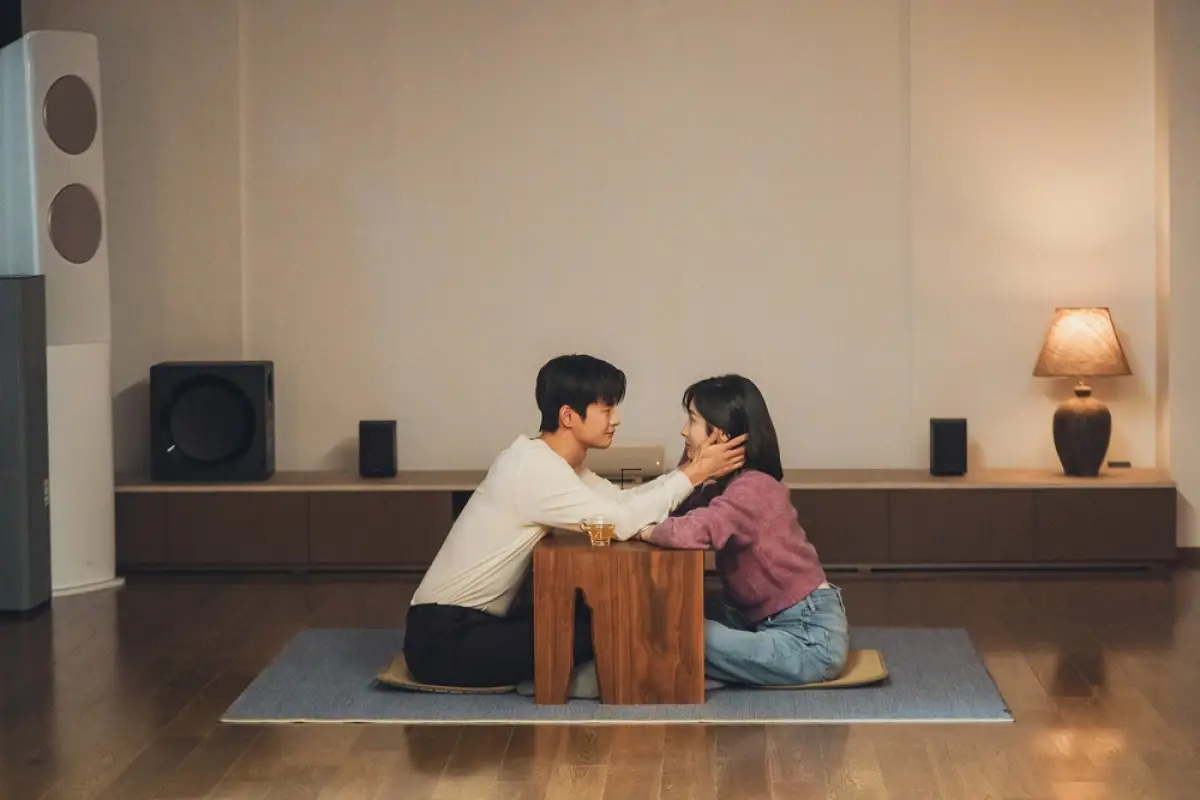 Seo In Guk dan Park Ji Hyun Pamer Kemesraan ala Pengantin Baru di Drakor Terbaru